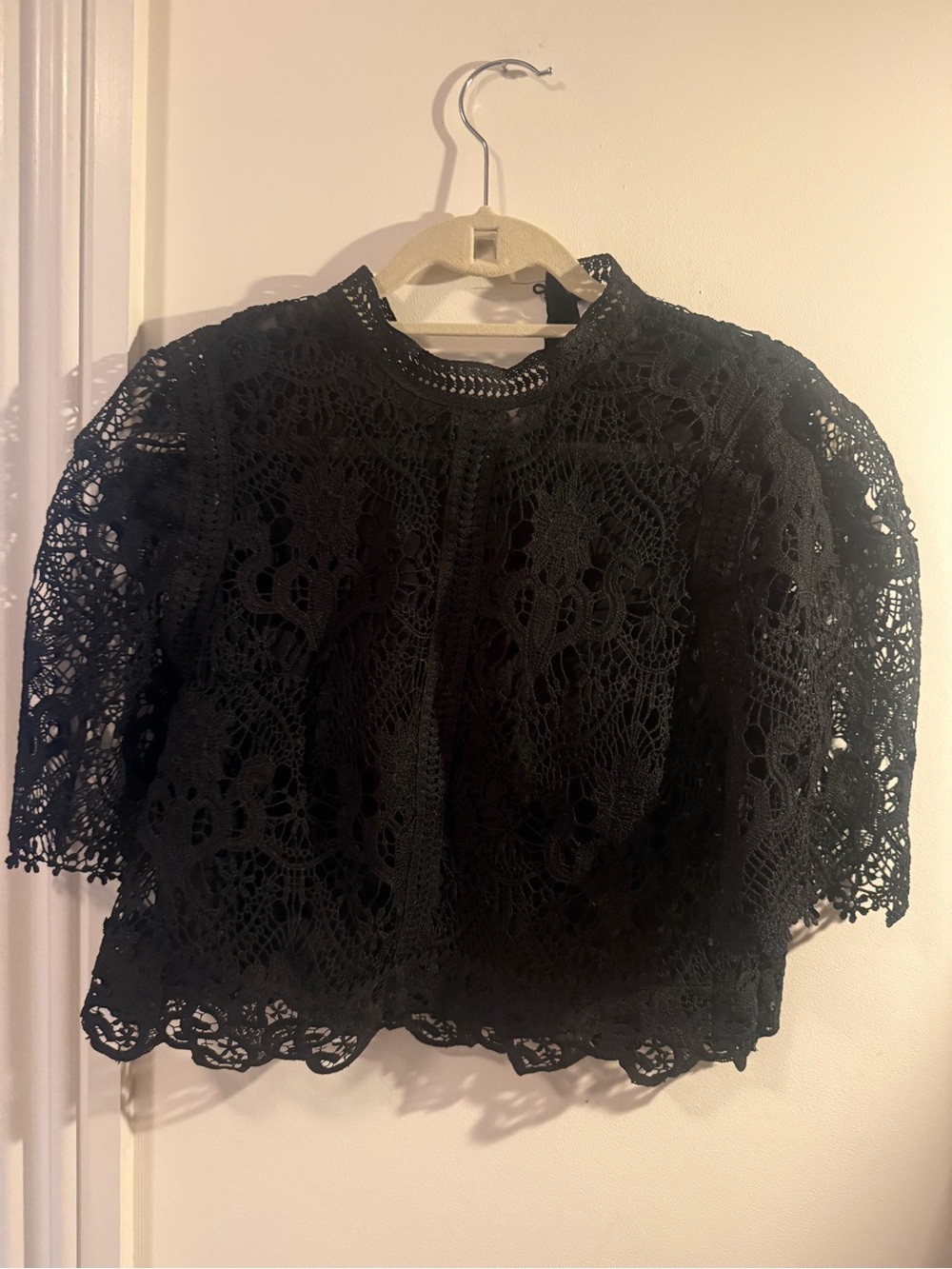 American Vintage Black Crochet Lace Boxy Short Sleeve Top